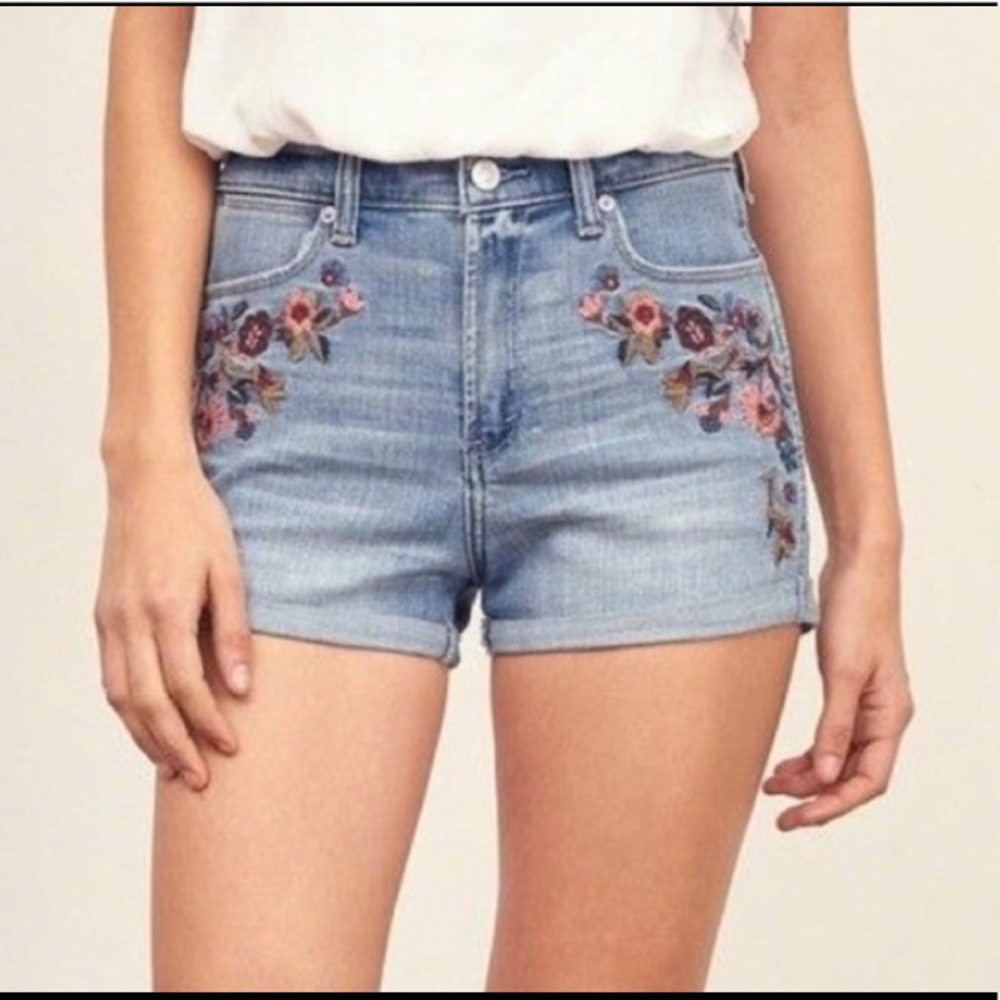 Abercrombie & Fitch High Rise Embroidered Shorts